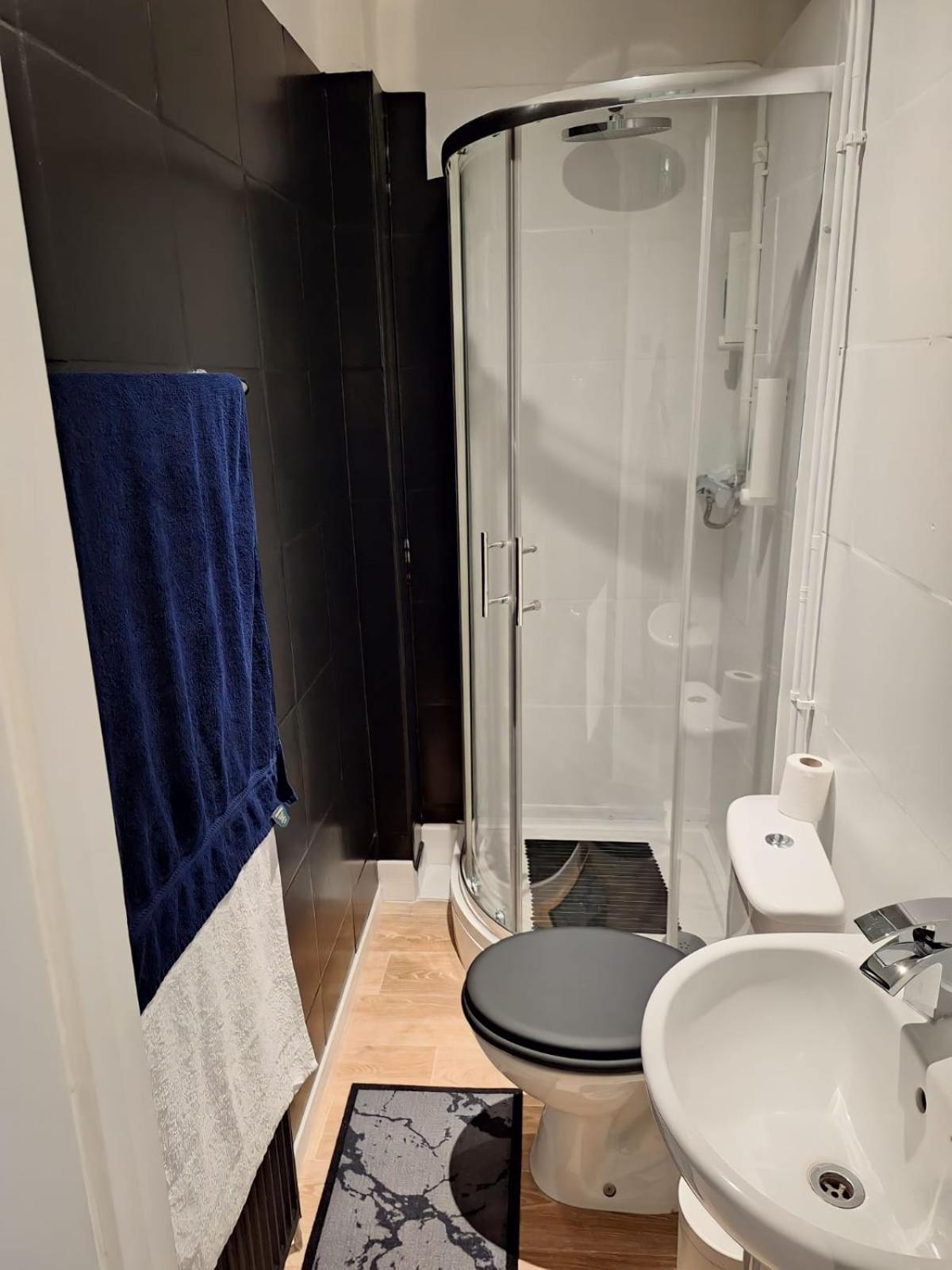 Double Room Lgbt London Bagian luar foto